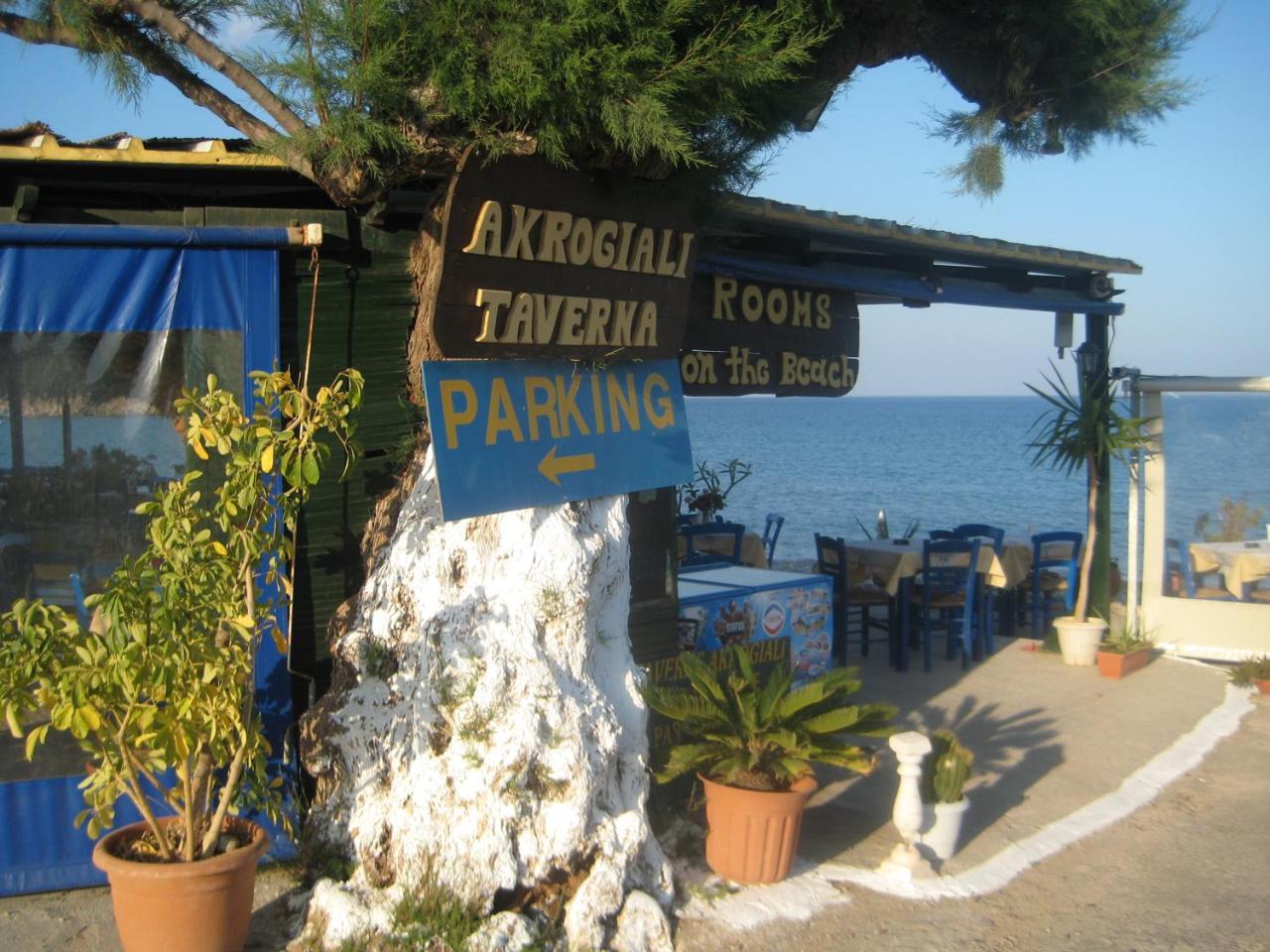 Beachfront Apartment Kato Zekros Exterior photo